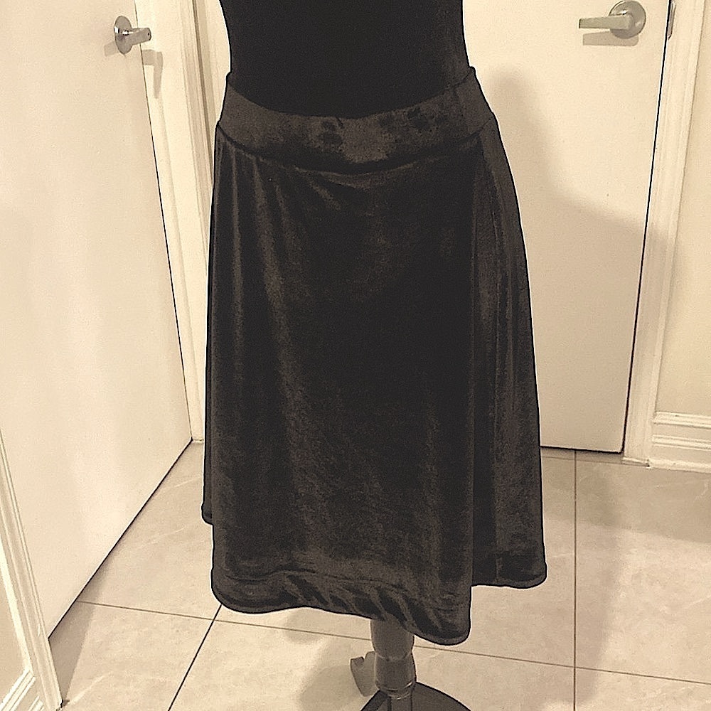 SIMONS VELVET SKIRT Velvet Black A-Line Skirt with elastic waist Size Large